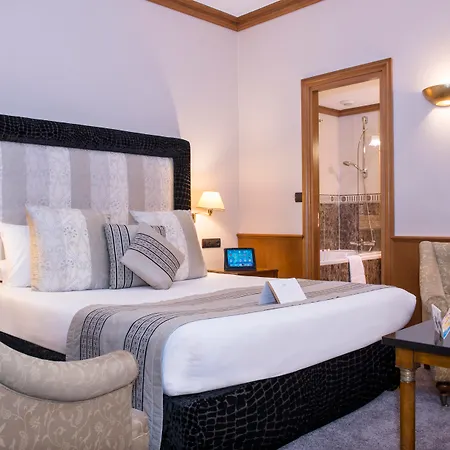 West End Promenade Otel