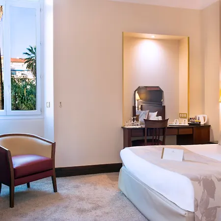 West End Promenade 4* Nice